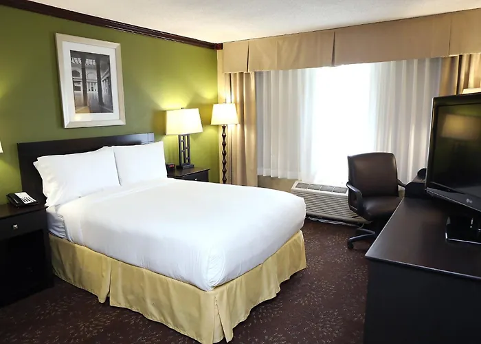 Hotel Chicago Oakbrook By Ihg 3*